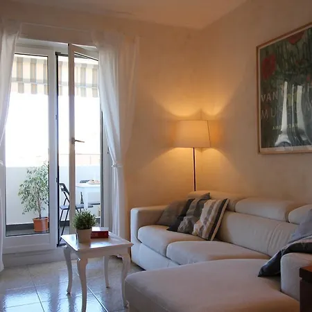 House Francesca Janov
